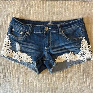 Almost Famous size 5 junior embroidered cut off blue denim jeans shorts